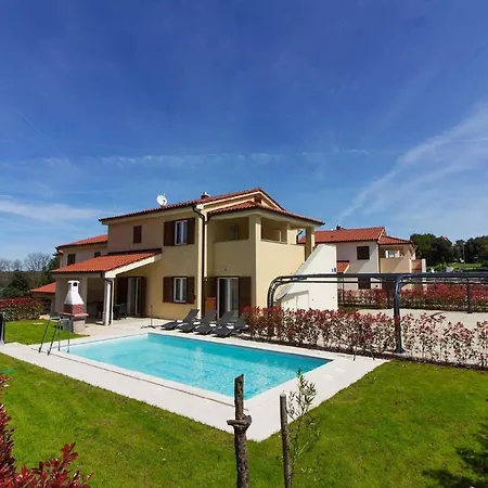 Mit Privatpool Fuer 20 Personen Ca 480 Qm In Banjole, Istrien Istrische Riviera Holiday home *